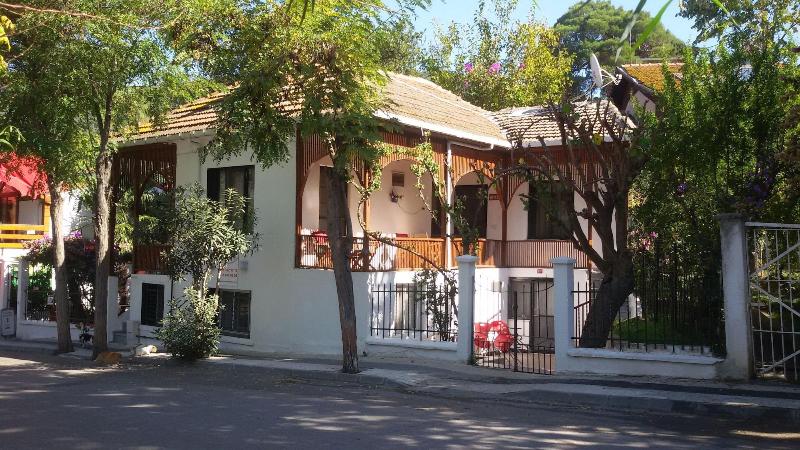 Orhan Kutbay'in Evi Turyolu Cafe Pansiyon image
