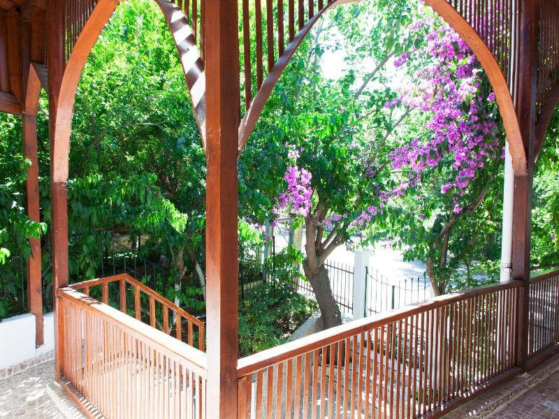Orhan Kutbay'in Evi Turyolu Cafe Pansiyon image