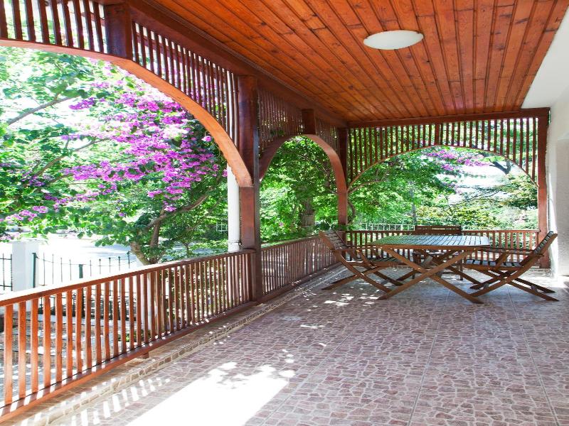 Orhan Kutbay'in Evi Turyolu Cafe Pansiyon image