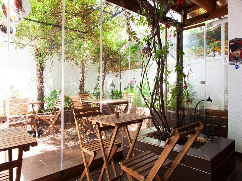 Orhan Kutbay'in Evi Turyolu Cafe Pansiyon image