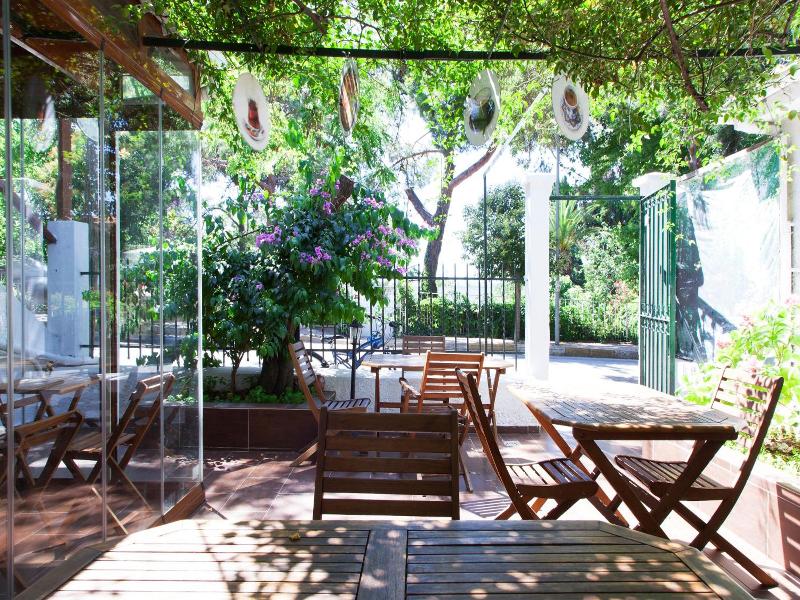 Orhan Kutbay'in Evi Turyolu Cafe Pansiyon image