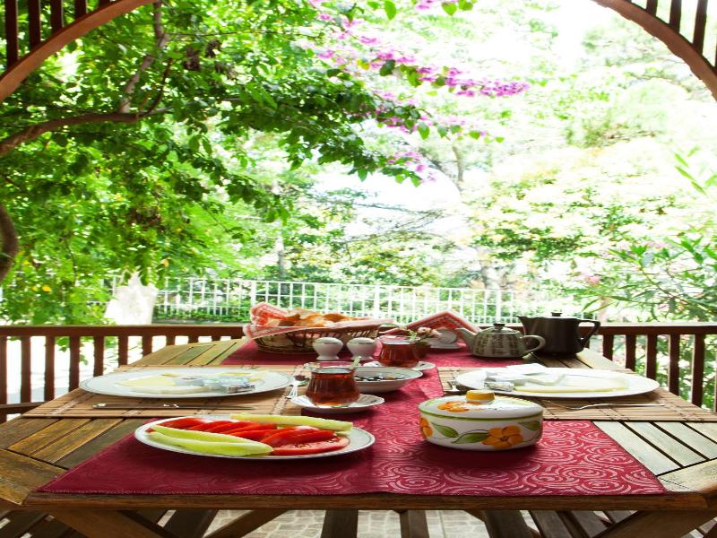 Orhan Kutbay'in Evi Turyolu Cafe Pansiyon image
