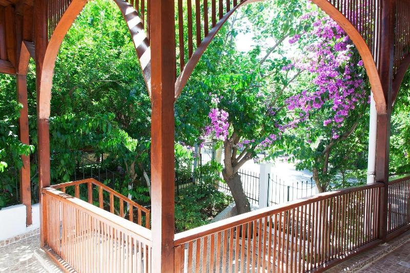 Orhan Kutbay'in Evi Turyolu Cafe Pansiyon image