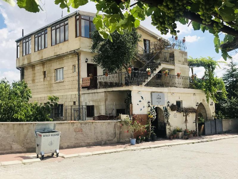 Capiedra Hotel image