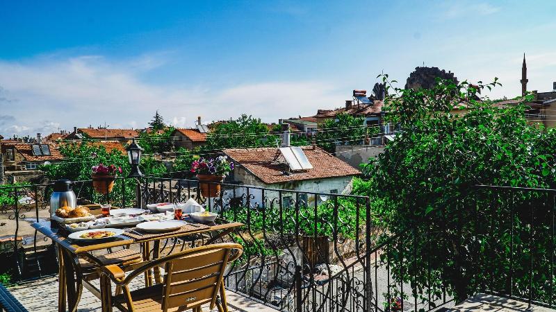 Capiedra Hotel image