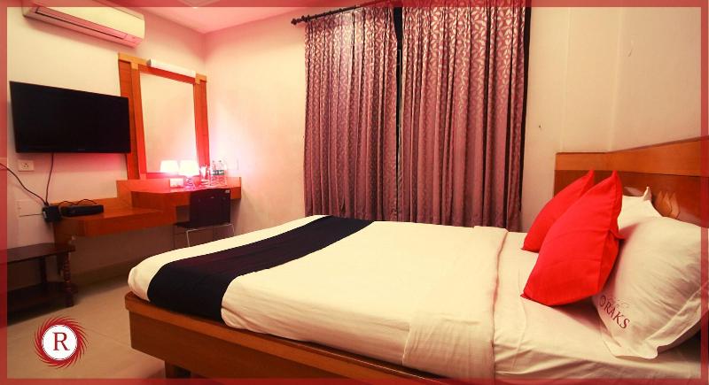 Hotel Raks image