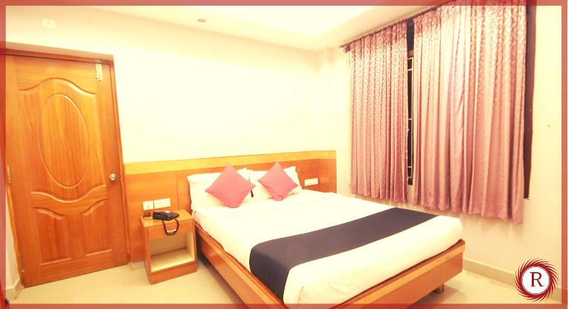 Hotel Raks image