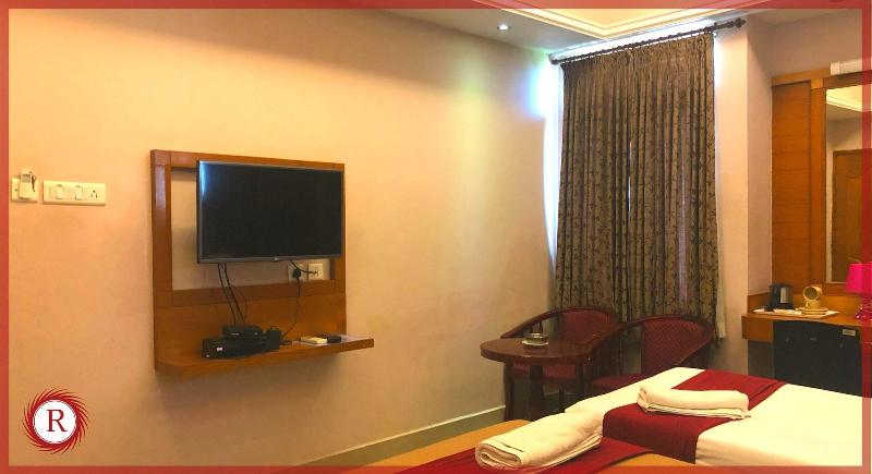 Hotel Raks image