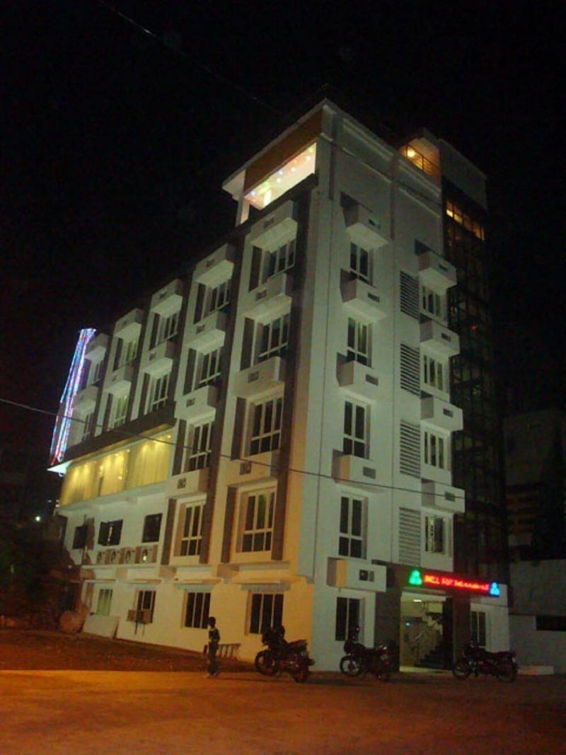 Hotel Hilltop International — general view