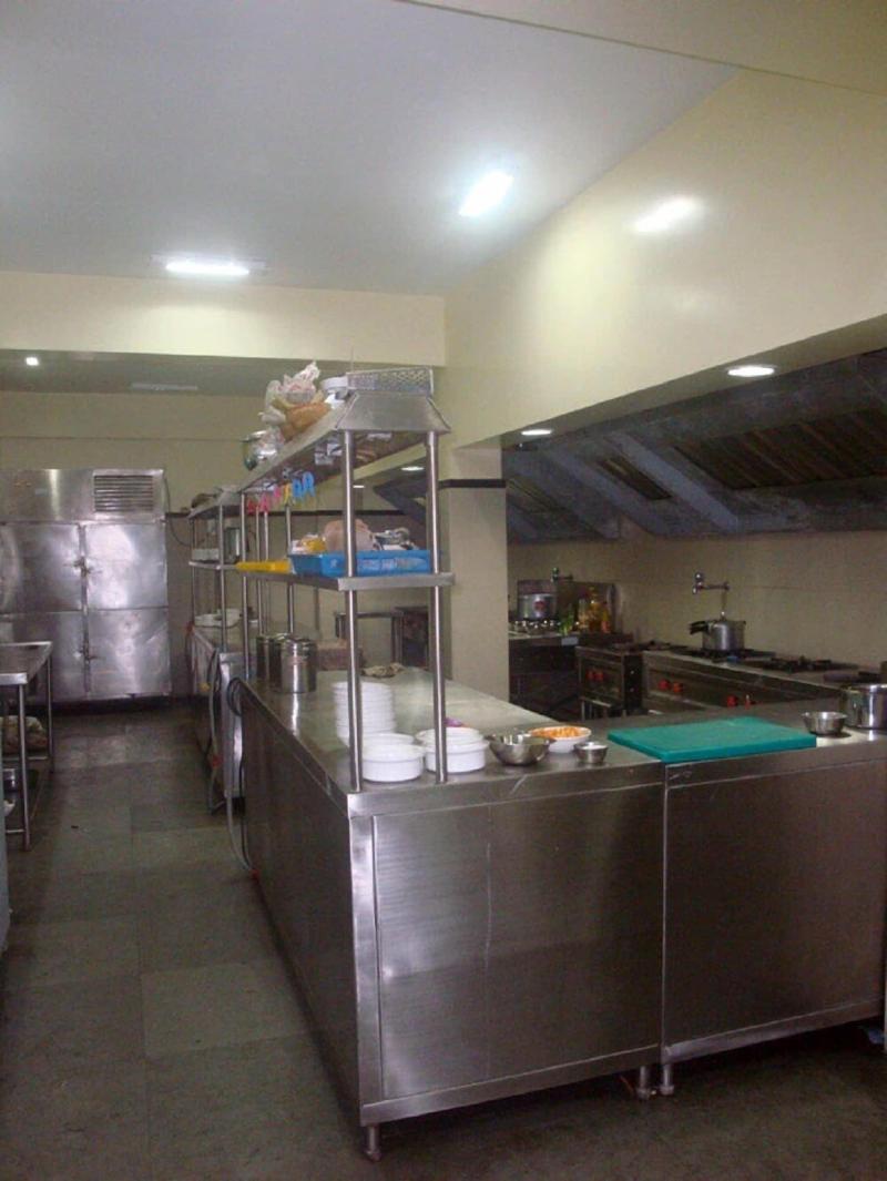 Hotel Hilltop International