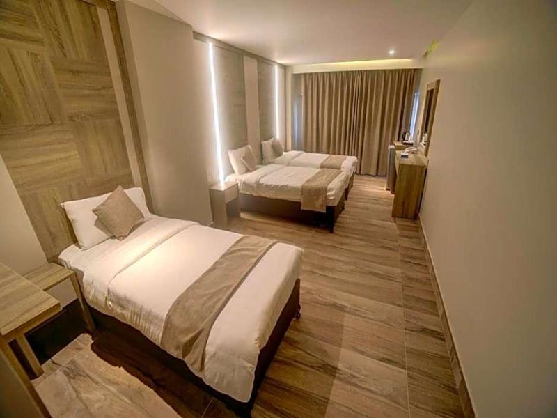 Mass Paradise Hotel image