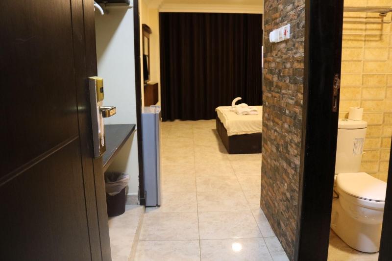 Mass Paradise Hotel image
