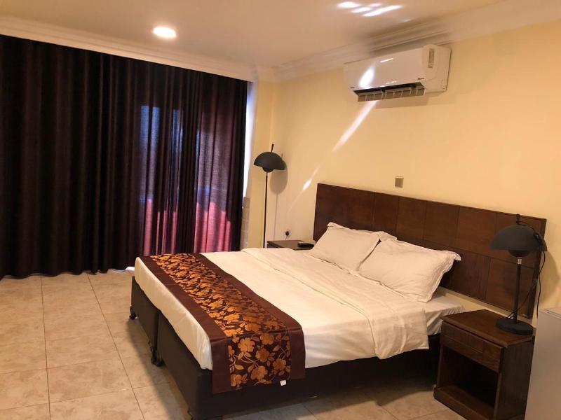 Mass Paradise Hotel image