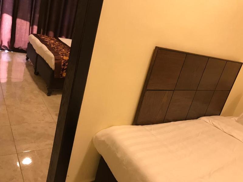 Mass Paradise Hotel image