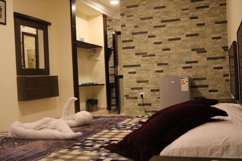 Mass Paradise Hotel image