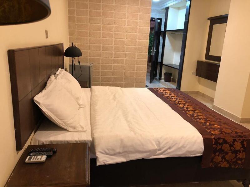 Mass Paradise Hotel image