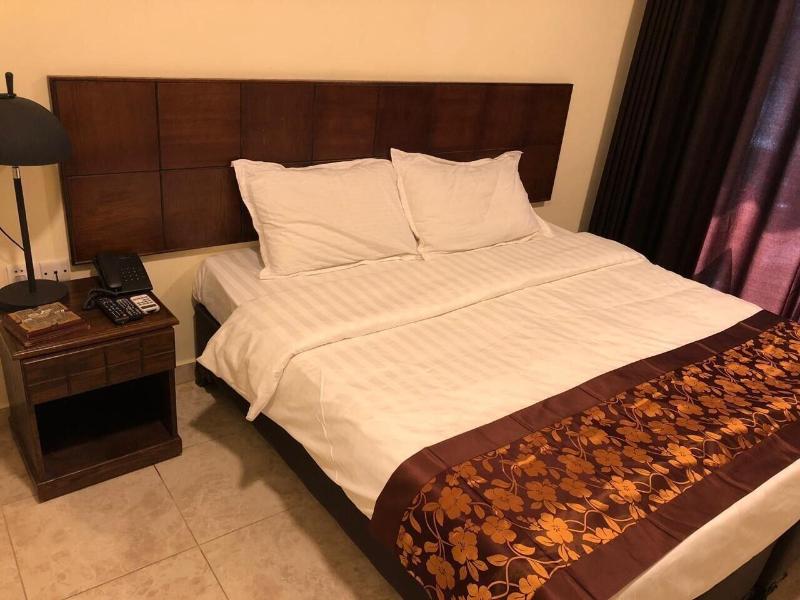 Mass Paradise Hotel image