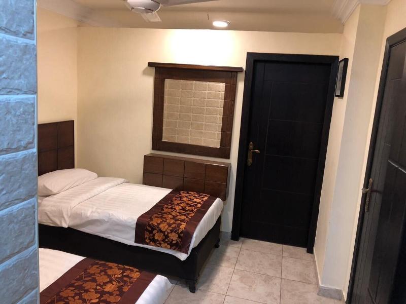 Mass Paradise Hotel image