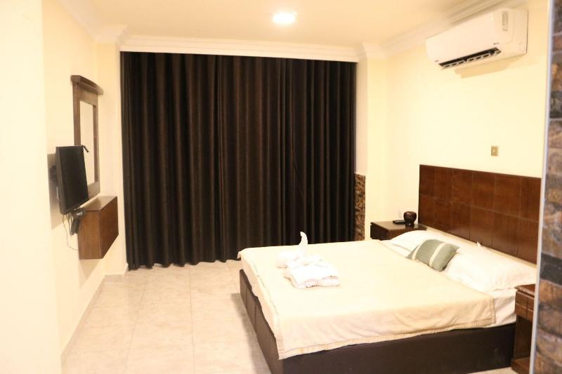 Mass Paradise Hotel image