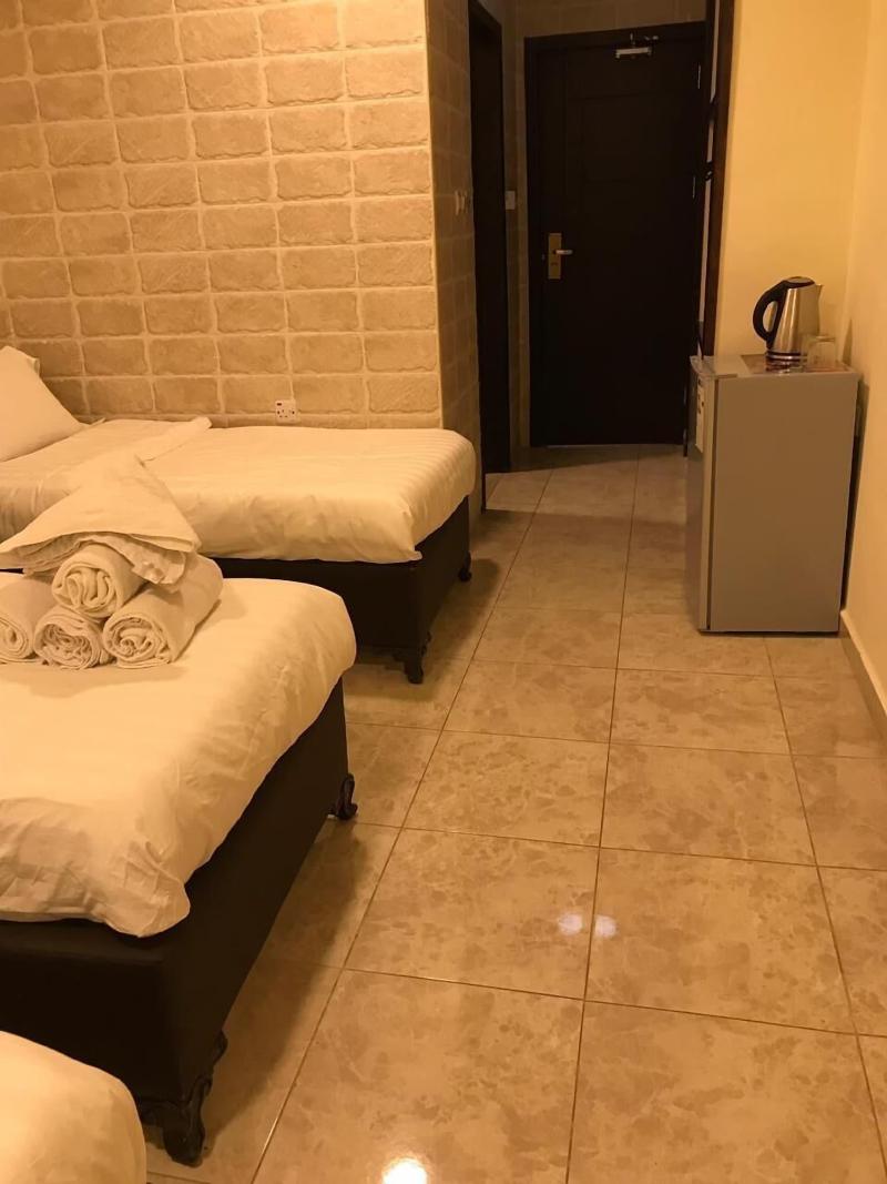 Mass Paradise Hotel image