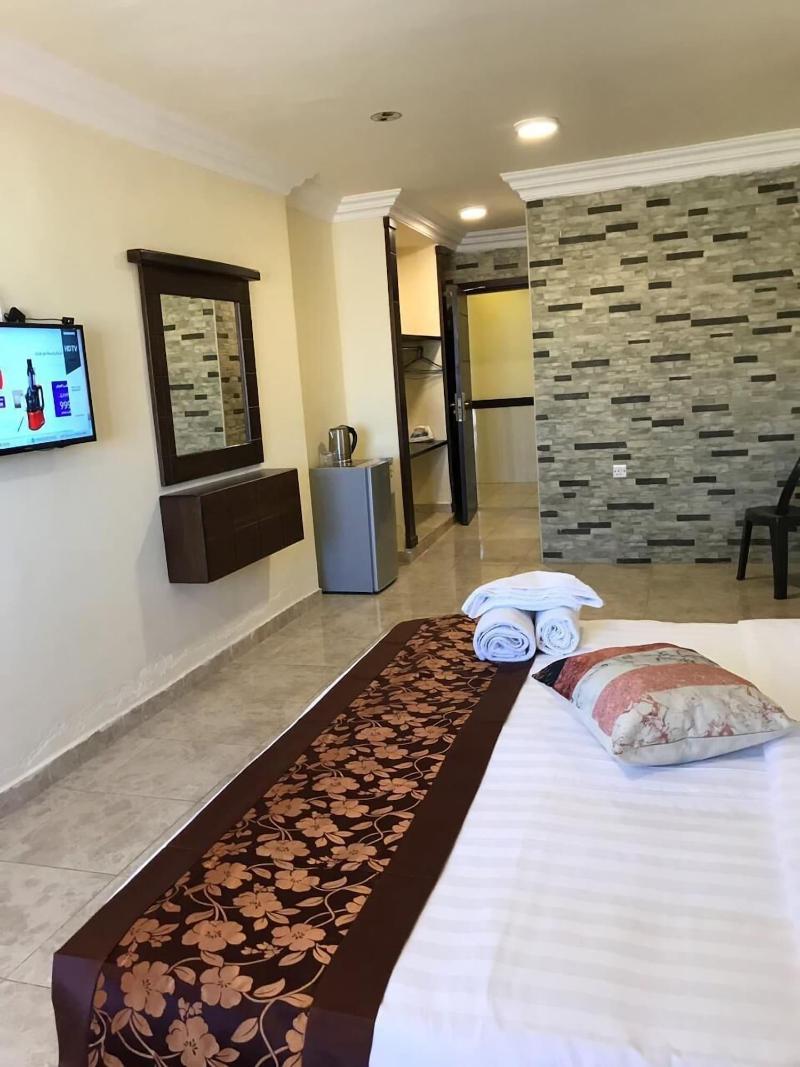 Mass Paradise Hotel image