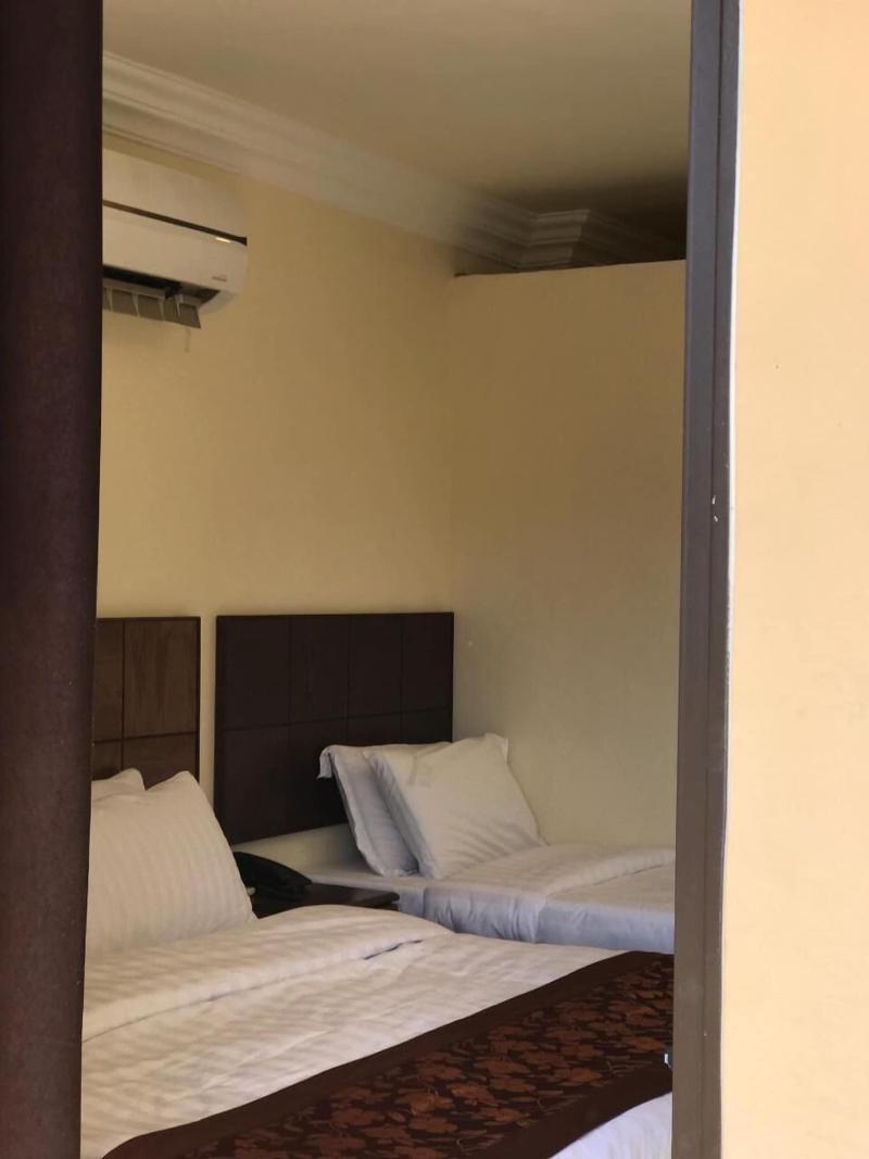 Mass Paradise Hotel image
