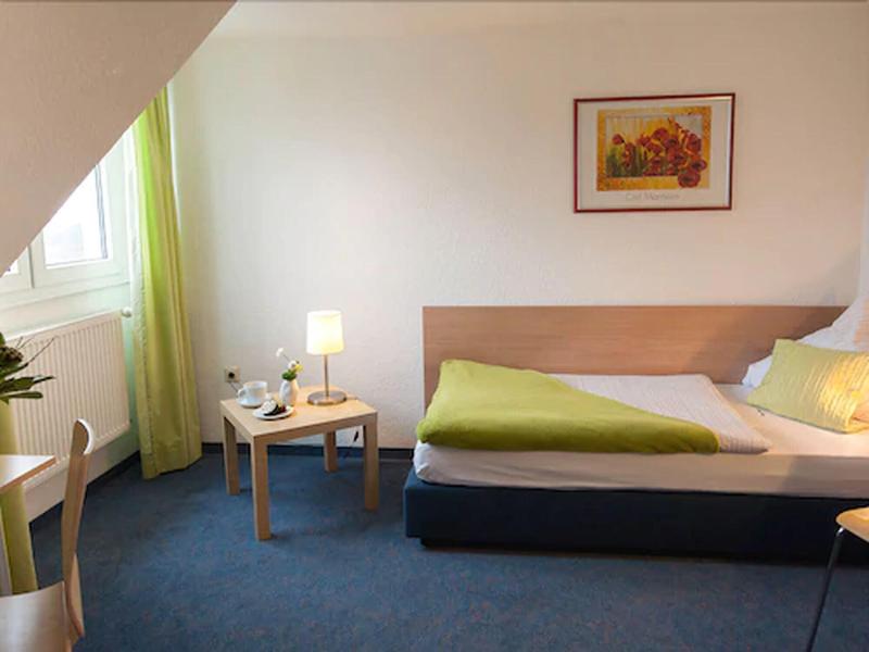 Hotel König image