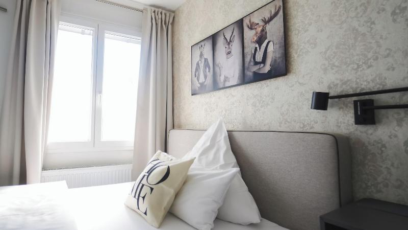 Hotel König image