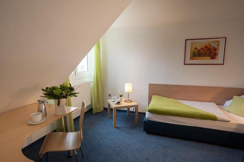 Hotel König image