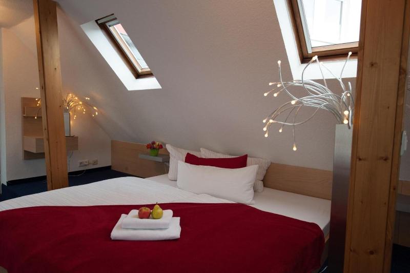 Hotel König image