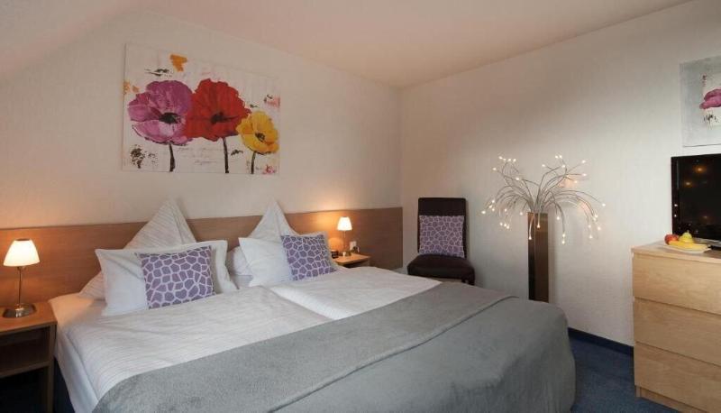 Hotel König image