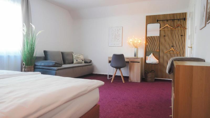 Hotel König image