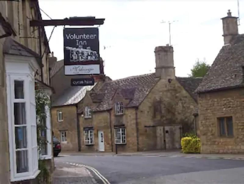 Volunteer Inn — exterior view