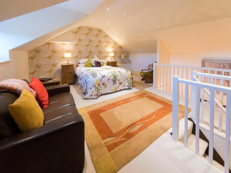 Cold Cotes Guest House image