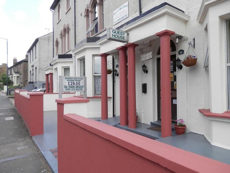 Shamrock Guest House image