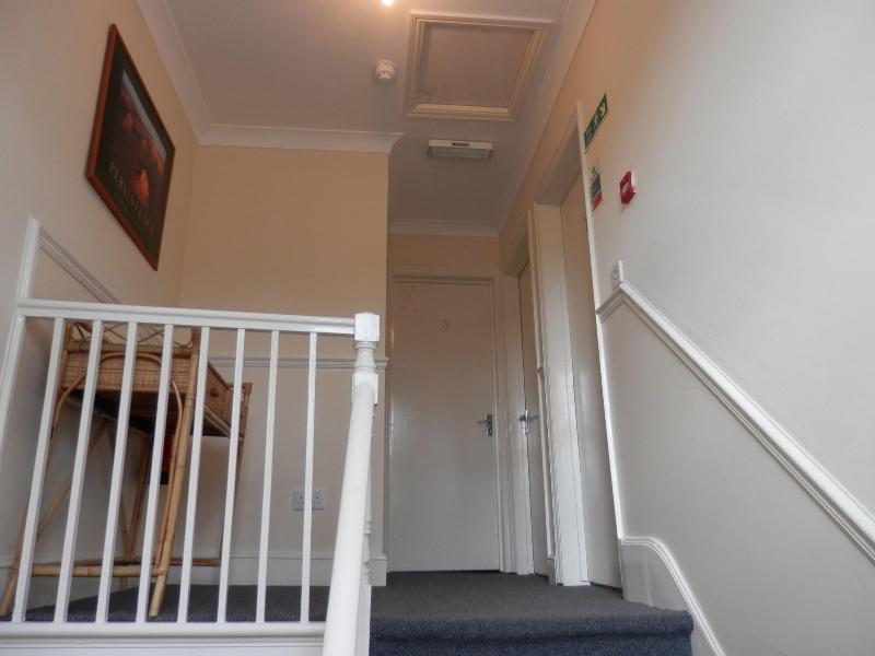 Shamrock Guest House image