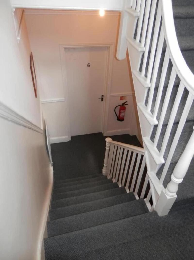 Shamrock Guest House image