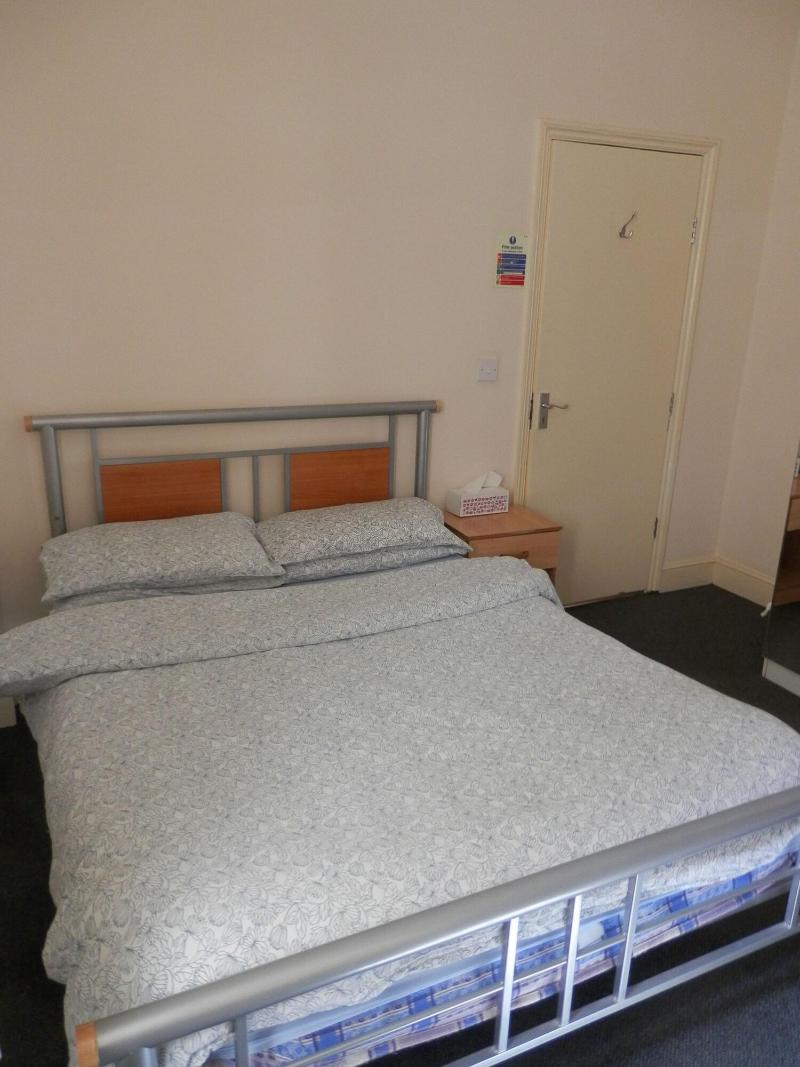 Shamrock Guest House image