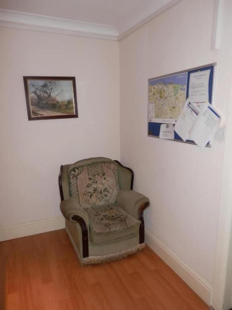 Shamrock Guest House image