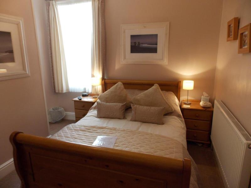 Chiverton House image