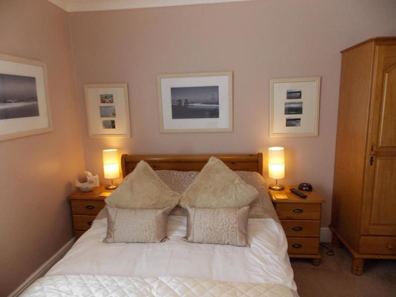 Chiverton House image