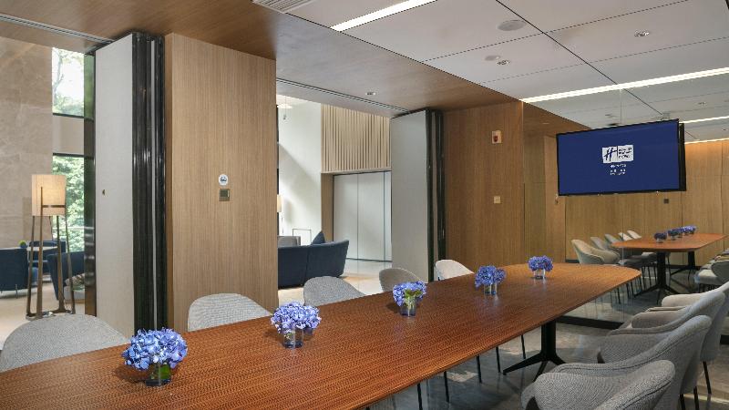 Holiday Inn Express E'Mei Qiliping image