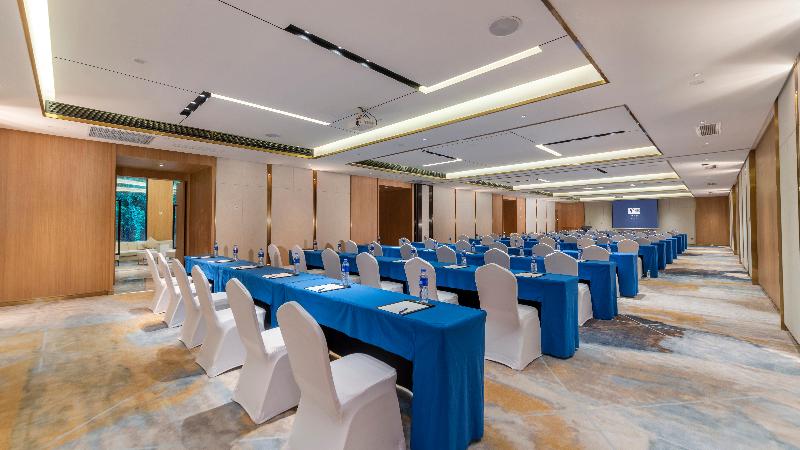 Holiday Inn Express E'Mei Qiliping image