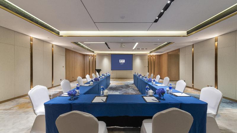 Holiday Inn Express E'Mei Qiliping image