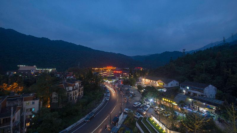 Holiday Inn Express E'Mei Qiliping image