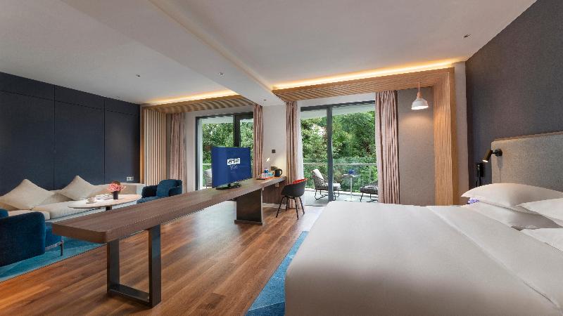 Holiday Inn Express E'Mei Qiliping image