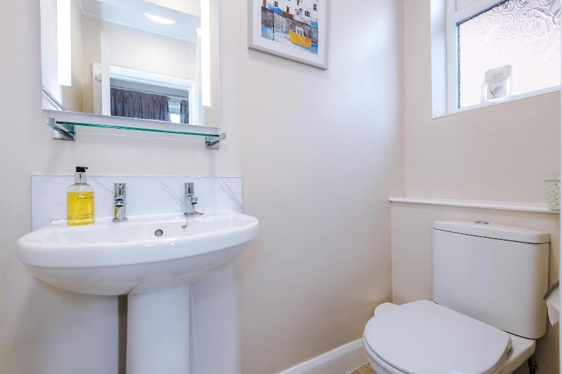 Holcombe Guest House image
