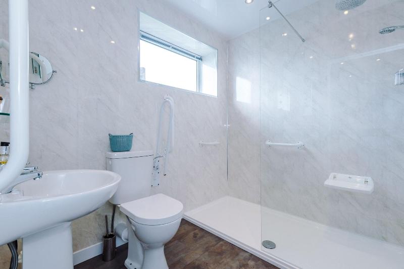 Holcombe Guest House image