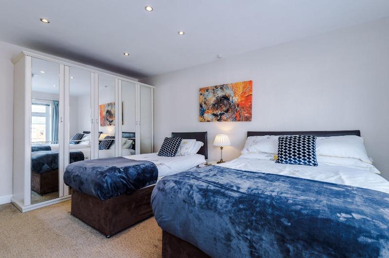Holcombe Guest House image