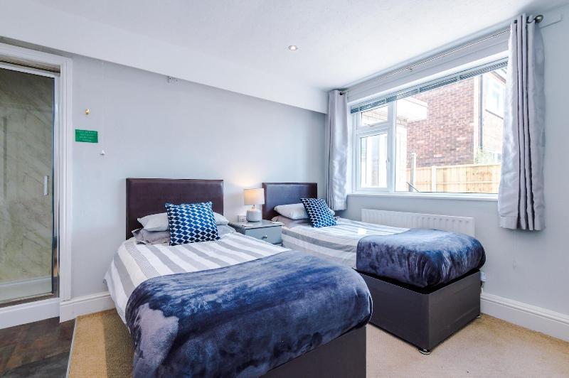 Holcombe Guest House image